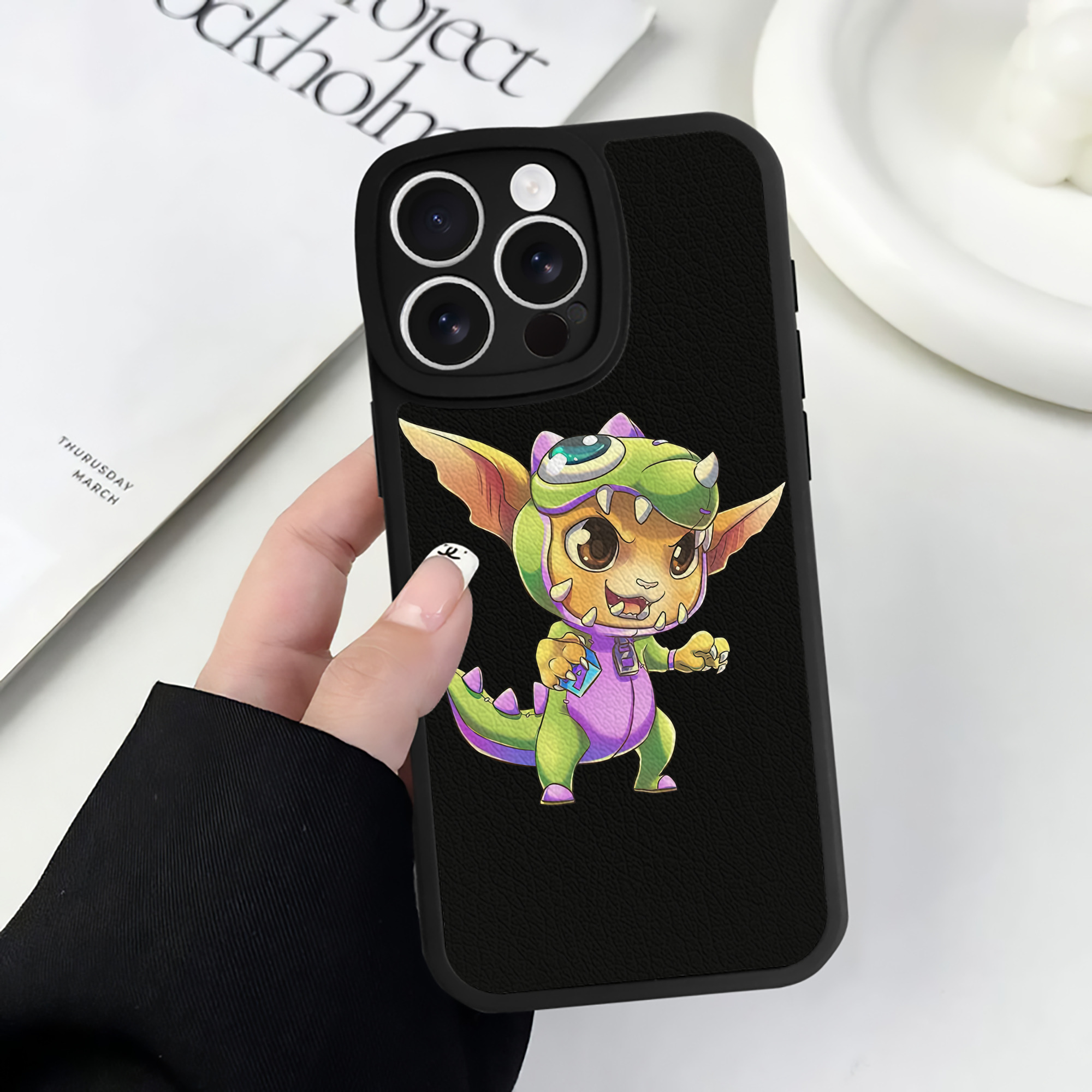 リーグ・オブ・レジェンド League of Legends LOL 【iPhone 16シリーズ対応】シリコンスマホケース（レザー調） 材質：シリコン